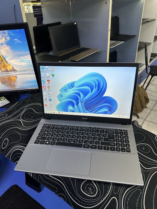 Acer Core i3-1215U ОЗУ-8ГБ ССД-256ГБ емкость 97% в отличном состоянии