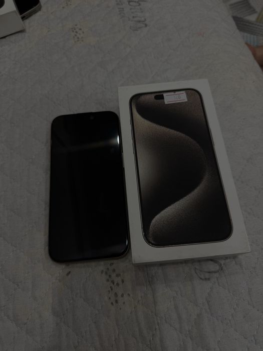 iPhone 15 Pro, 128 GB.