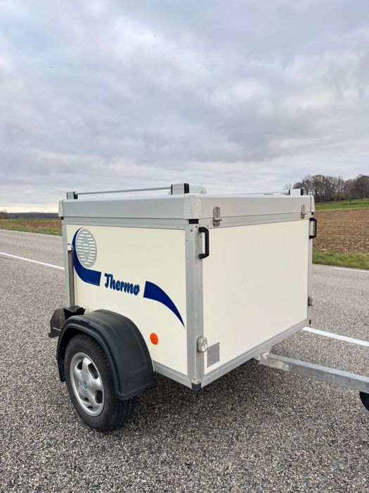 Remorca transport caini in mai multe variante