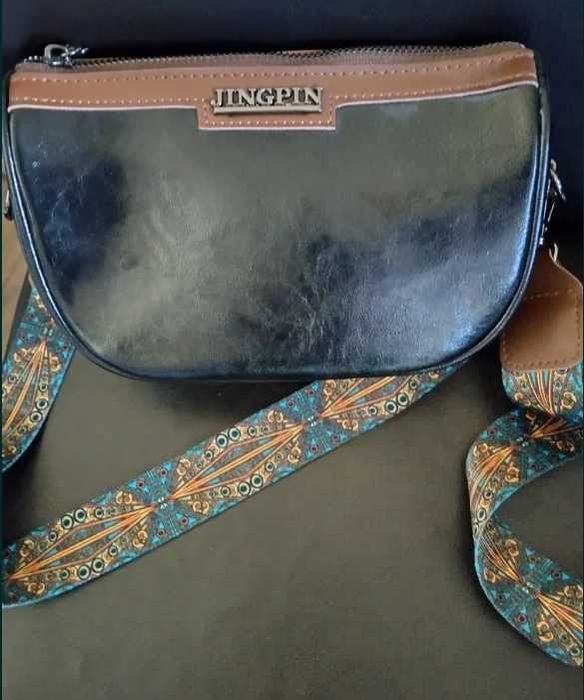 Нова чанта за през рамo