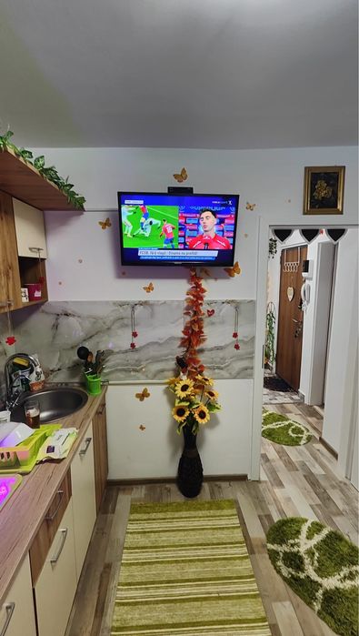 Ofer la schimb apartament cu casa !