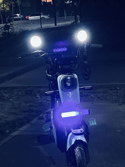 Продам скутер T-rex