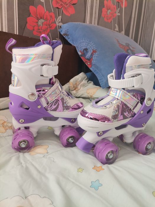 Светещи ролкови кънки за момиче