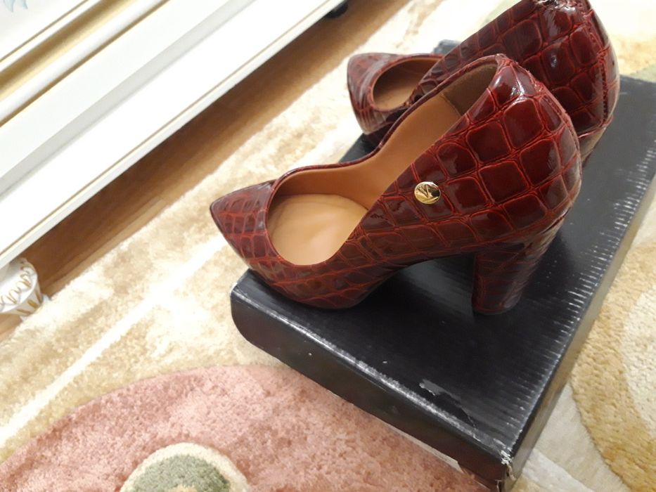 Женская обувь туфли