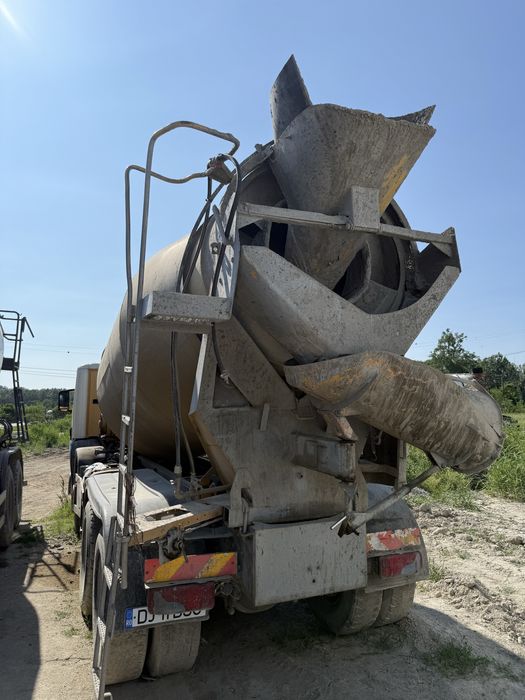 Autobetoniera scania 2002