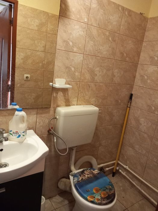 Închiriez garsoniera mobilata utilata