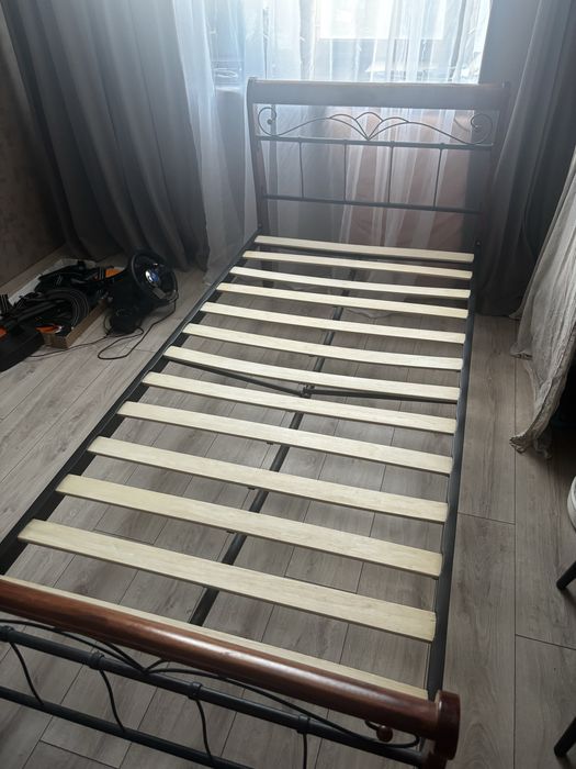 Кровать подростковая