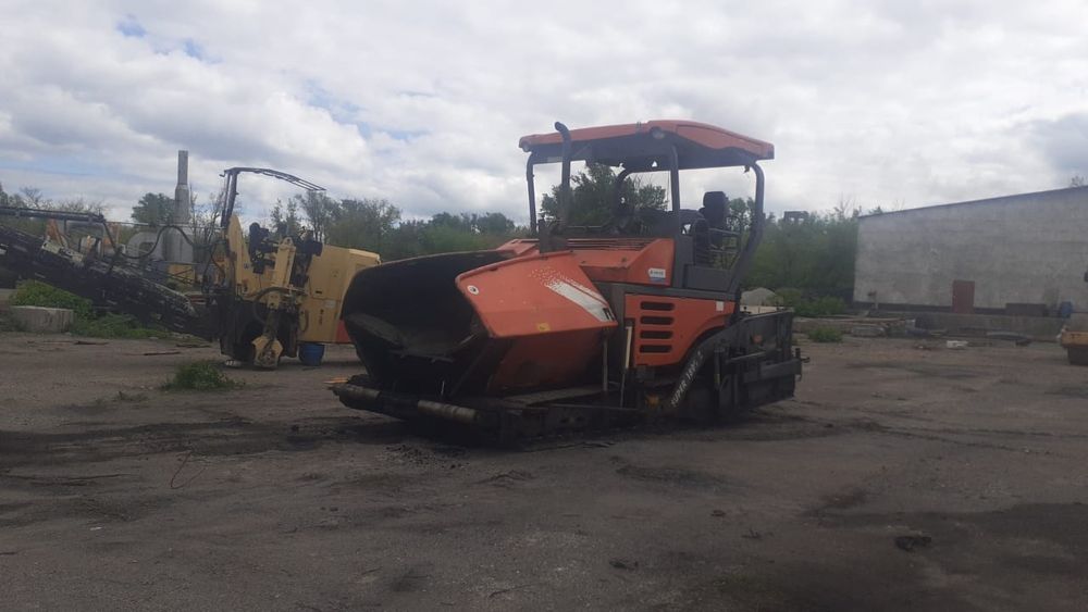 Катки асфальтоукладчик фреза