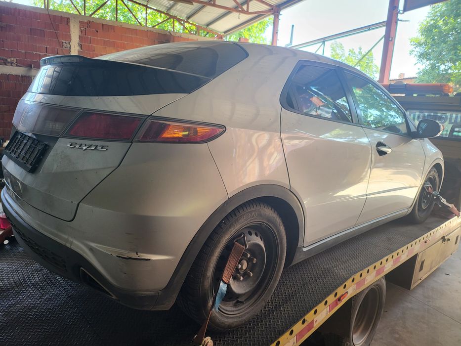 Хонда сивик 2.2 дизел НА ЧАСТИ