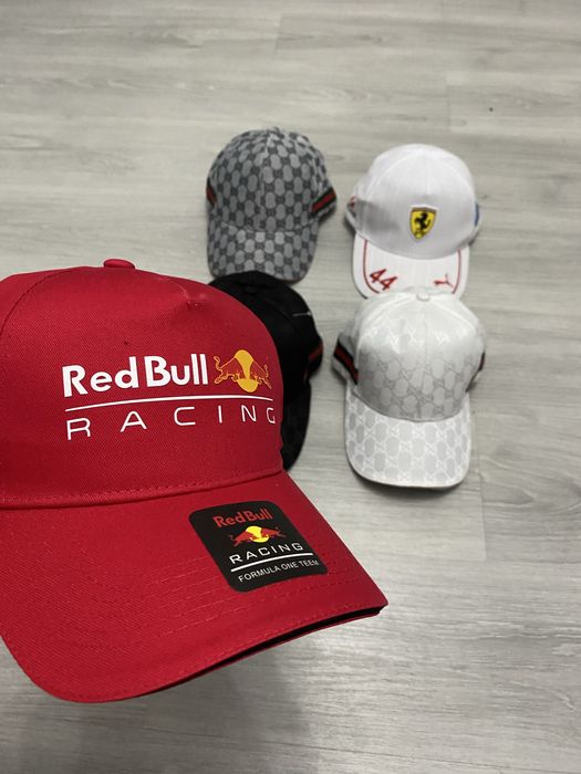 Sepci red bull gucii ferrari