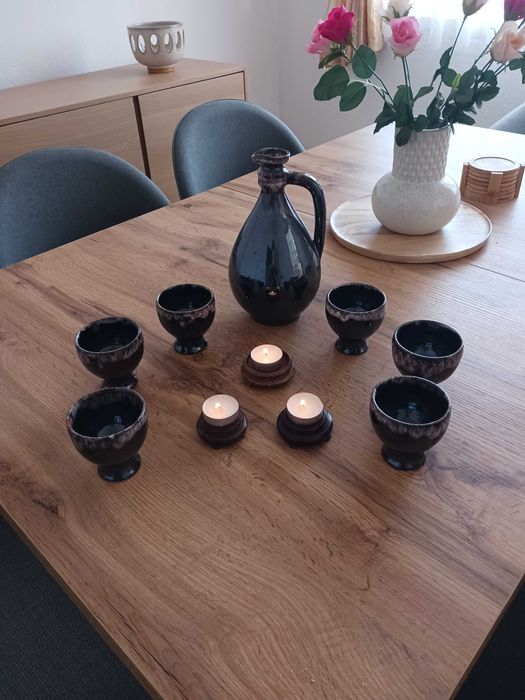 Сервиз за вино от седемдесетте плюс 3 броя свещници