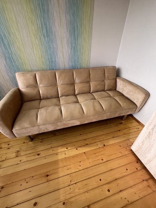 Разтегателен диван