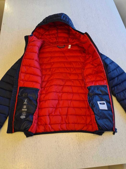 Яке в отлично състояние