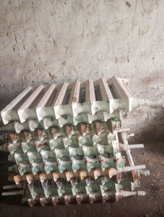 Чугун батарея сотилади б/у 60.000сумдан