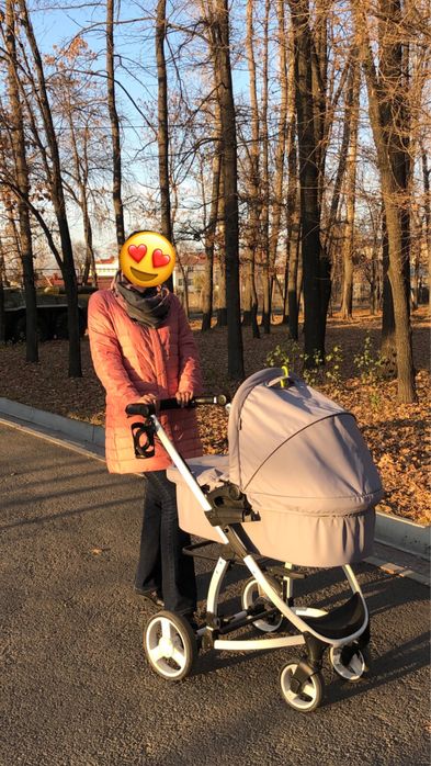 Продам коляску Corella 3в1