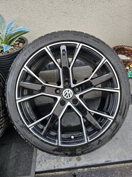 Jante Volkswagen R19 5 x 112 + Cauciucuri vara 235 40 19