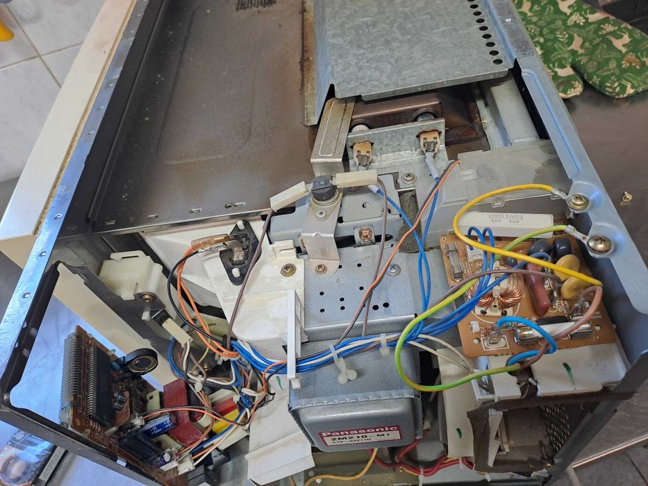 Микровълнова Panasonic за части