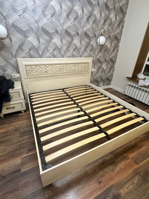 Продам спальний гарнитур 250000тг