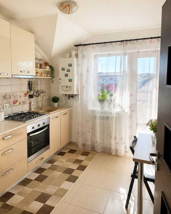 Apartament 3 camere Hotel Capitol Valea Adanca 60 mp +boxa +2 locuri parcare