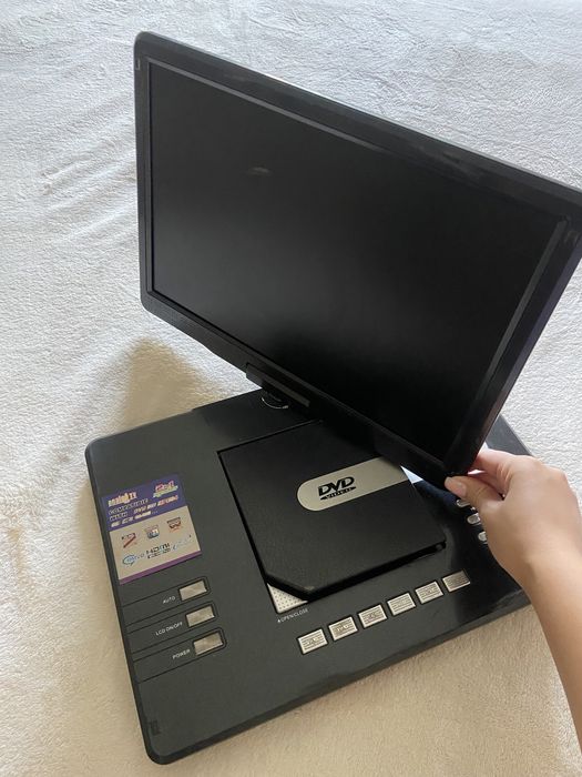 Портативный DVD