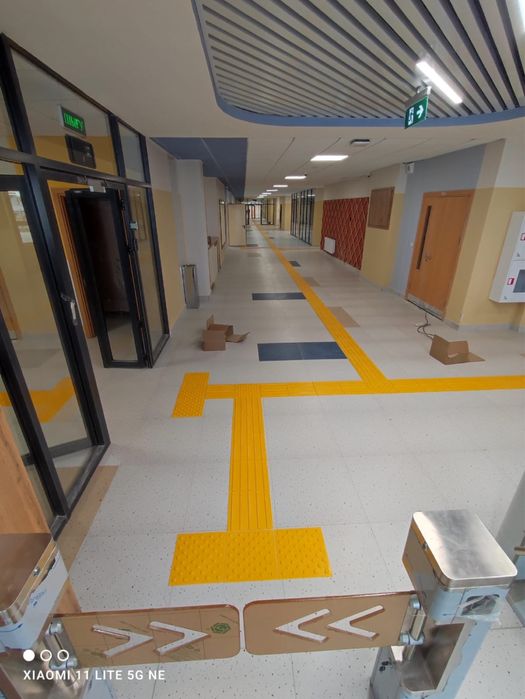 Тактильные таблички, Тактильные плитки