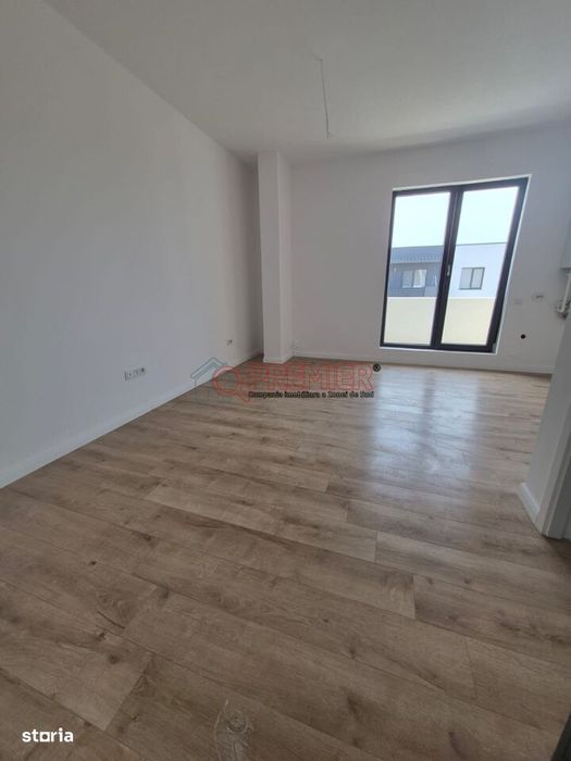 Bragadiru - Garsoniera cu loc parcare inclus la cheie - Video Real