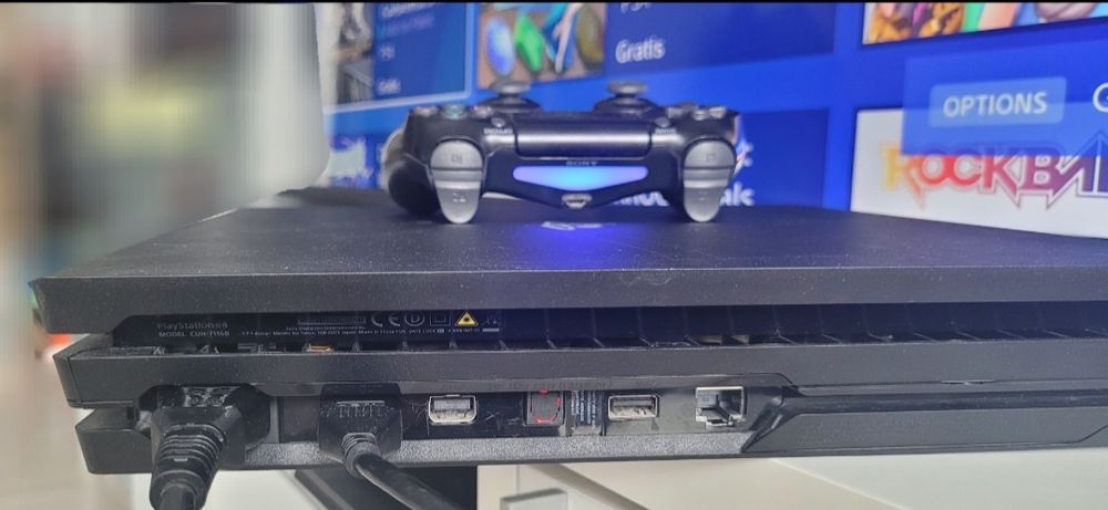PlayStation 4 Pro 1TB (PS4 Pro)
