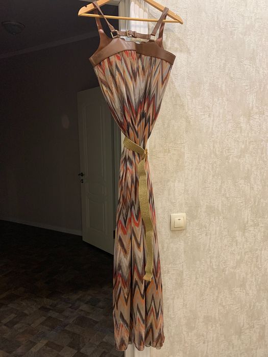 Стильное платье макси