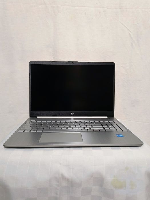 Като НОВ! HP 15s (Core i3-11th Gen) - 8GB RAM / 512GB SSD / С ГАРАНЦИЯ