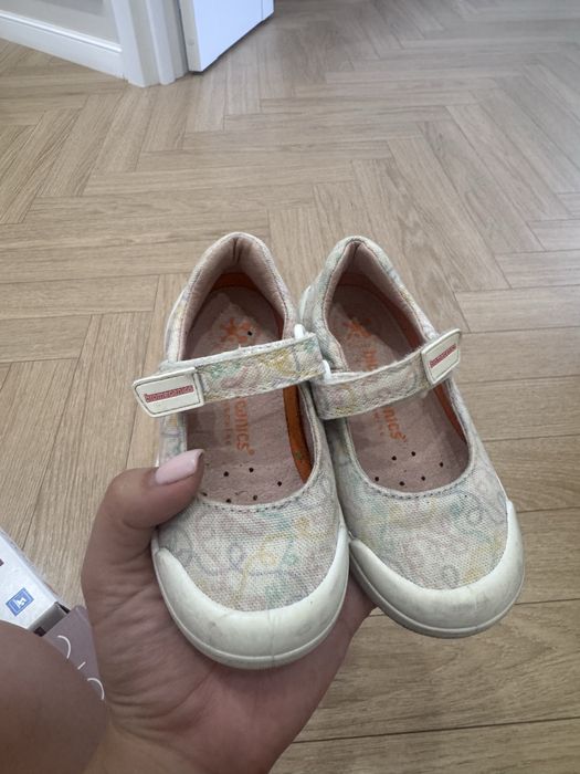 Обувь Biomechanics,на девочку размер 24