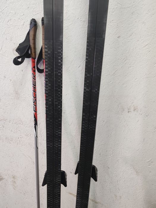 Продам лыжи фишер с ботинками