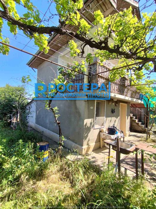 Вила с Ток, Вода, Кладенец! Местност Драката,  200м. от Главен Път