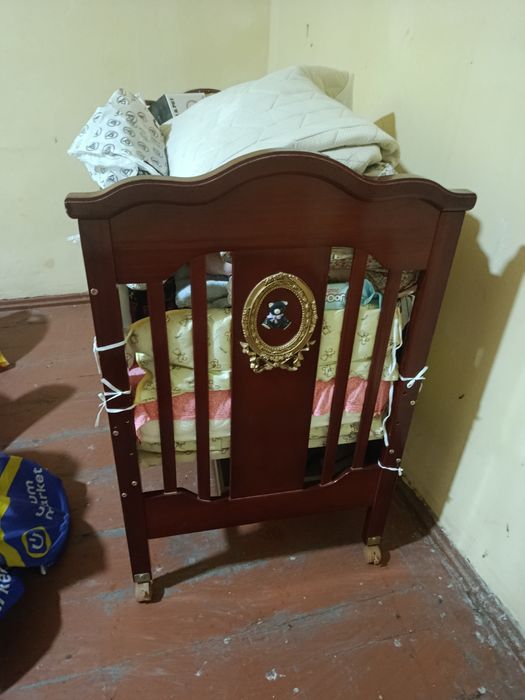 Продается детский кровать в хорошем состояние