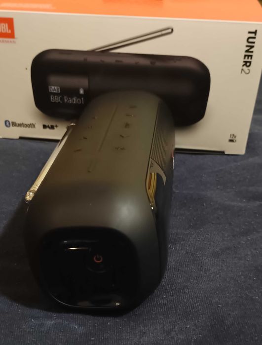 Продавам JBL Tuner 2