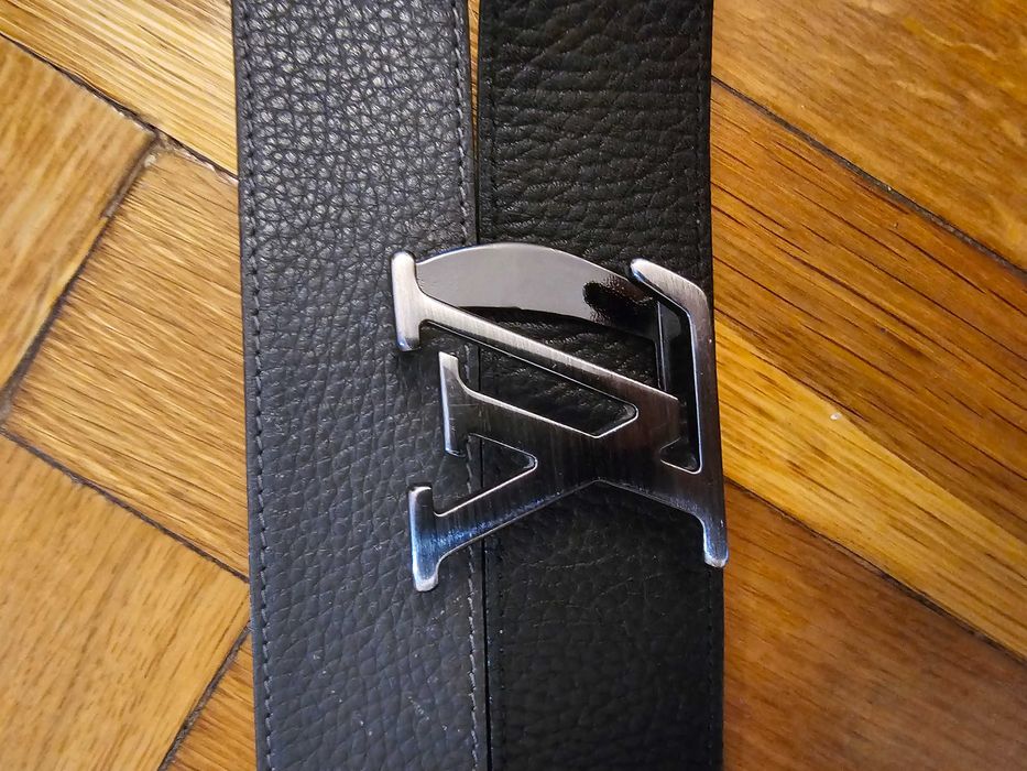 Curea Louis Vuitton impecabila, originala, purtata odata,reversibila