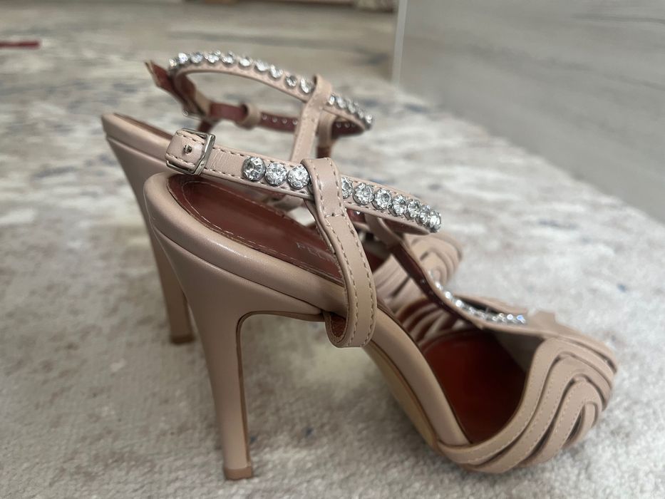 Кожаные красивые вечерние турецкие босоножки