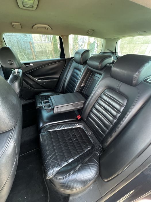 Vand Volkswagen Passat B6 Break Highline 2.0TDI din 2007.