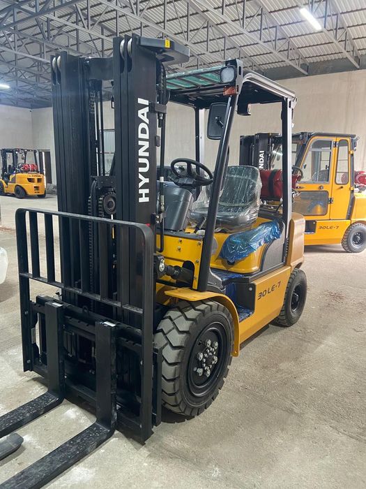 Hyundai. Вилочный погрузчик