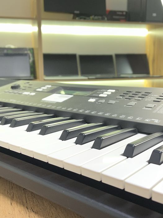Пианино Yamaha PSR-E373
