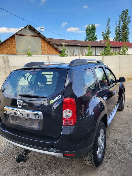 Dezmembram Dacia Duster 2013 1.5 dci 4x4 Capota/Bara/Aripi/Faruri