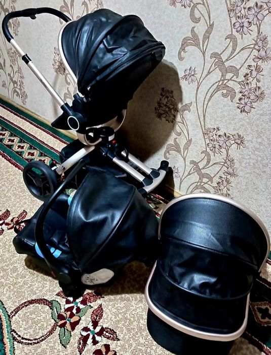 Продаются детский коляска(кожаный)