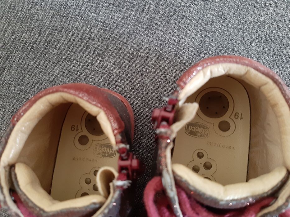 Pantofi chicco piele marimea 19 ca noi cutie talpic 12 cm si ghetute19