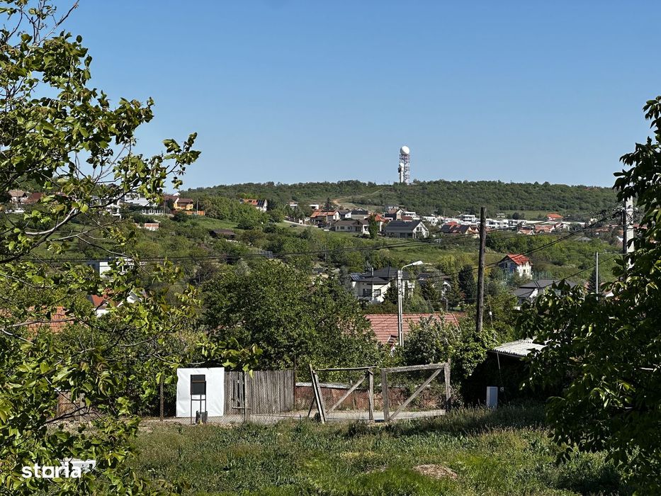 Teren intravilan dealuri - aut. construire/utilitati in parcela/asfalt