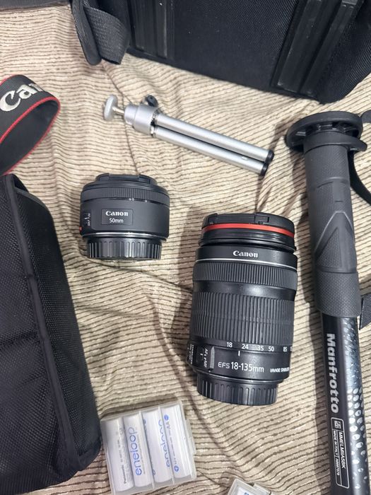 Kit foto complet Canon 70D + 18-135 + 50mm + 2 blițuri + Manfrotto