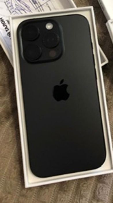 IPhone 16 pro на гарантии