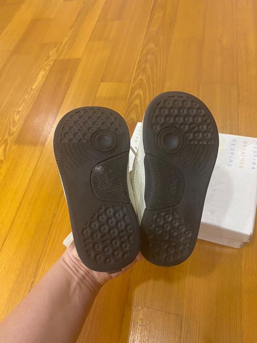 Ботинки на мальчика человек-паук Zara