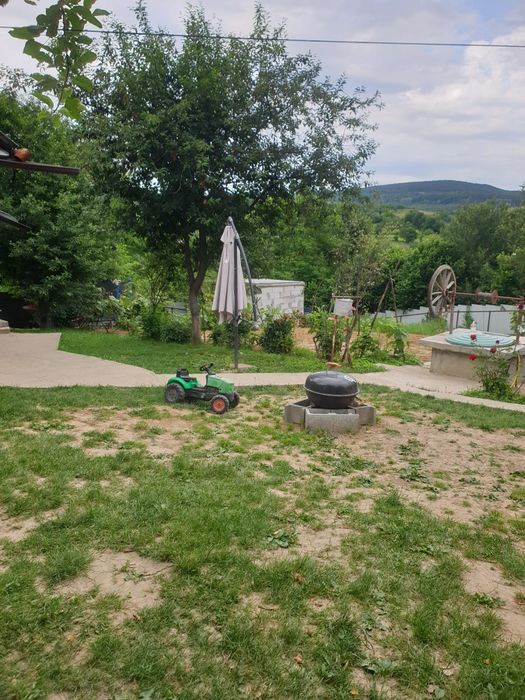 Casă bătrânească  și teren comuna Mărgineni