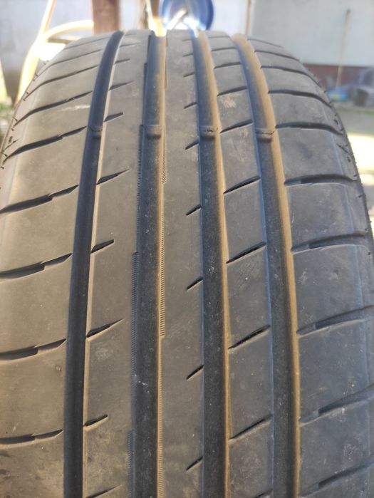 Vând anvelope de vara 225 50 17