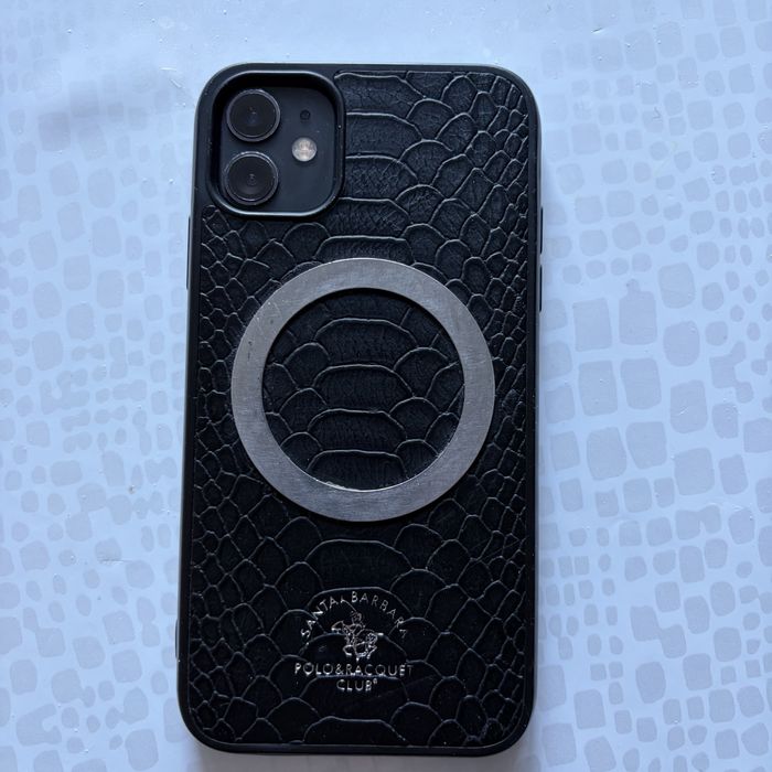 Продам iPhone 11