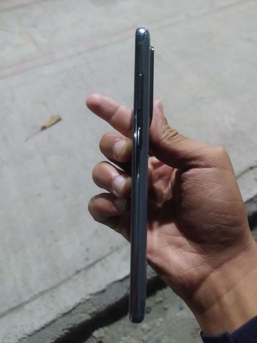 S 20 utra 5g kareski